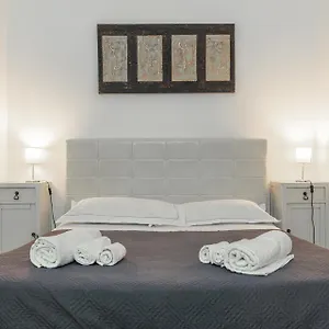  Apartamento Zefnea House